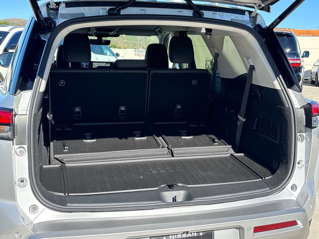 New 2025 Nissan Pathfinder SL w/ Cargo Package AWD/4WD image 23