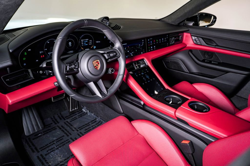 Certified 2023 Porsche Taycan GTS image 4