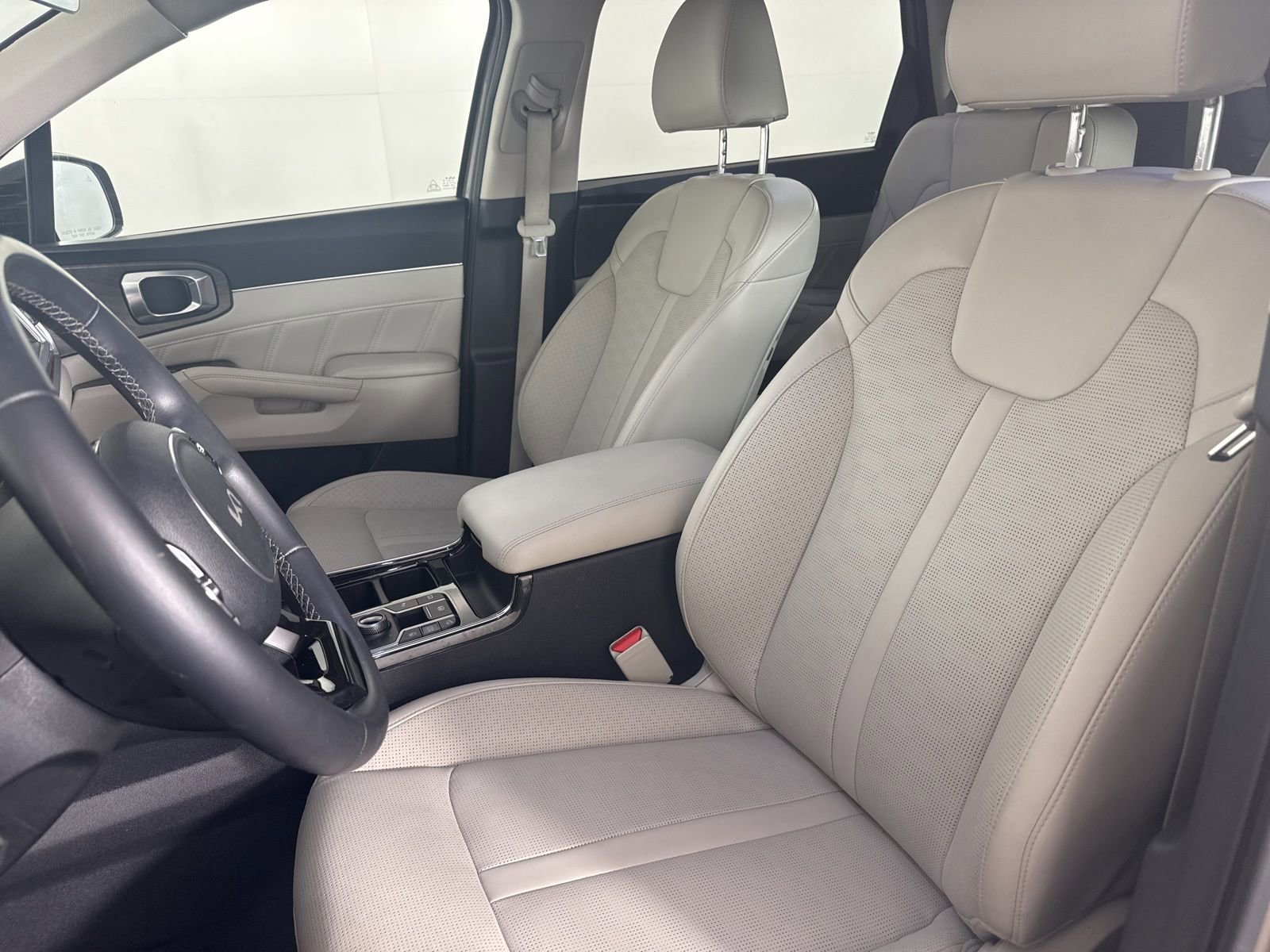 Used 2024 Kia Sorento SX image 8