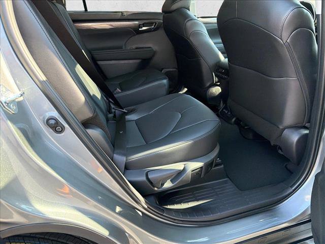 New 2026 Toyota Highlander Limited AWD/4WD image 15