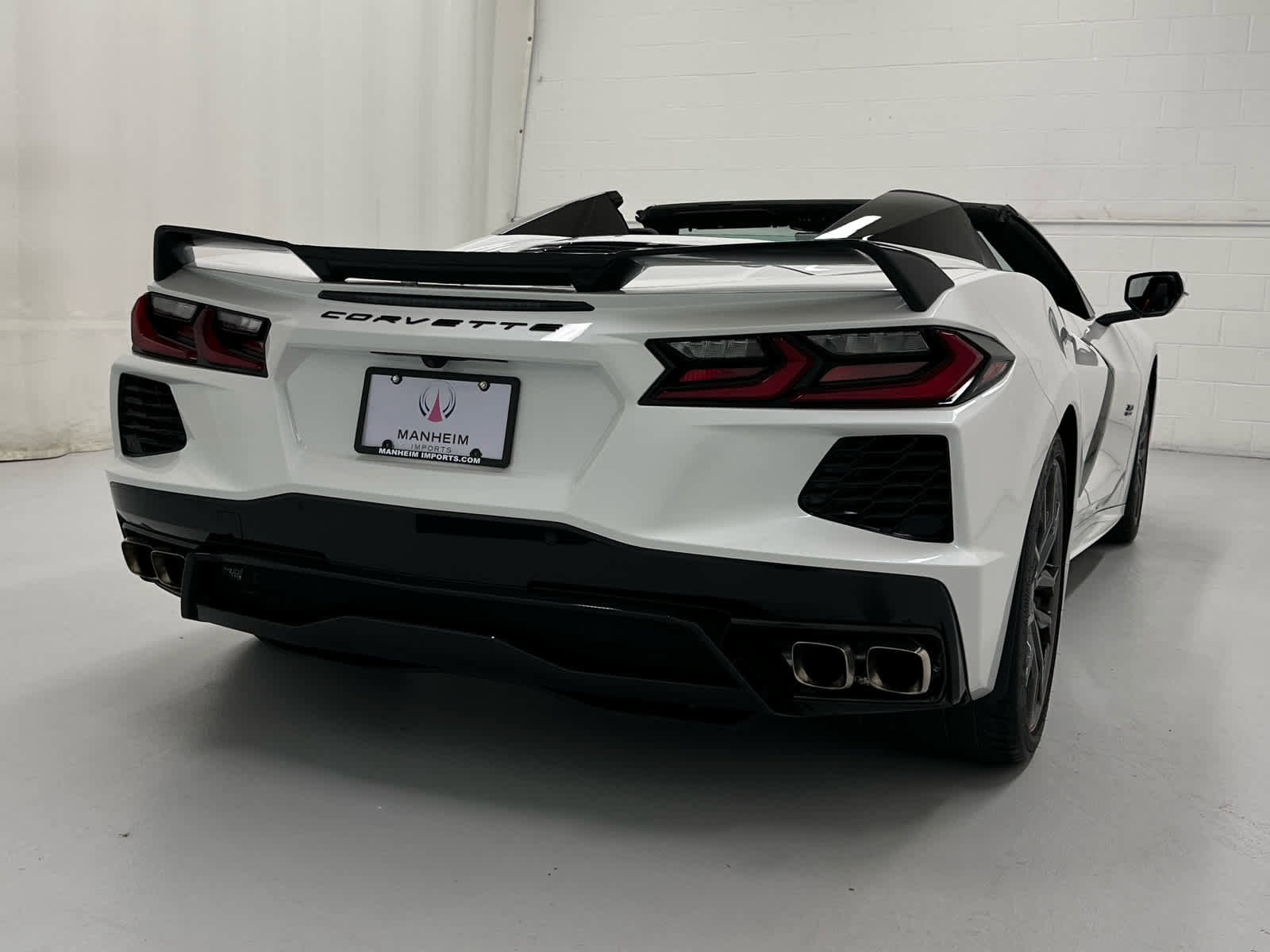 Used 2023 Chevrolet Corvette Stingray Premium Conv w/ Z51 Performance Package image 6