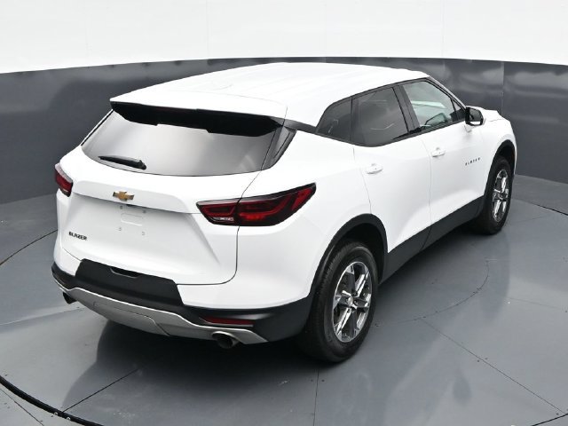 Used 2025 Chevrolet Blazer LT FWD image 30