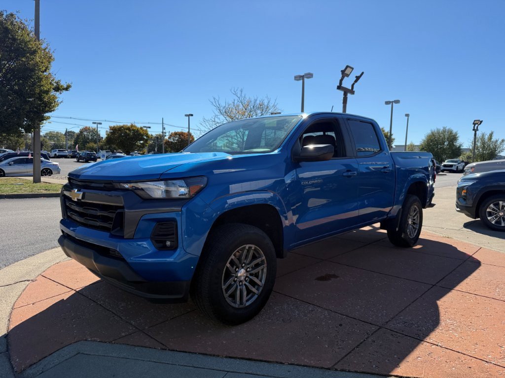 Used 2023 Chevrolet Colorado LT w/ LT Convenience Package RWD image 3