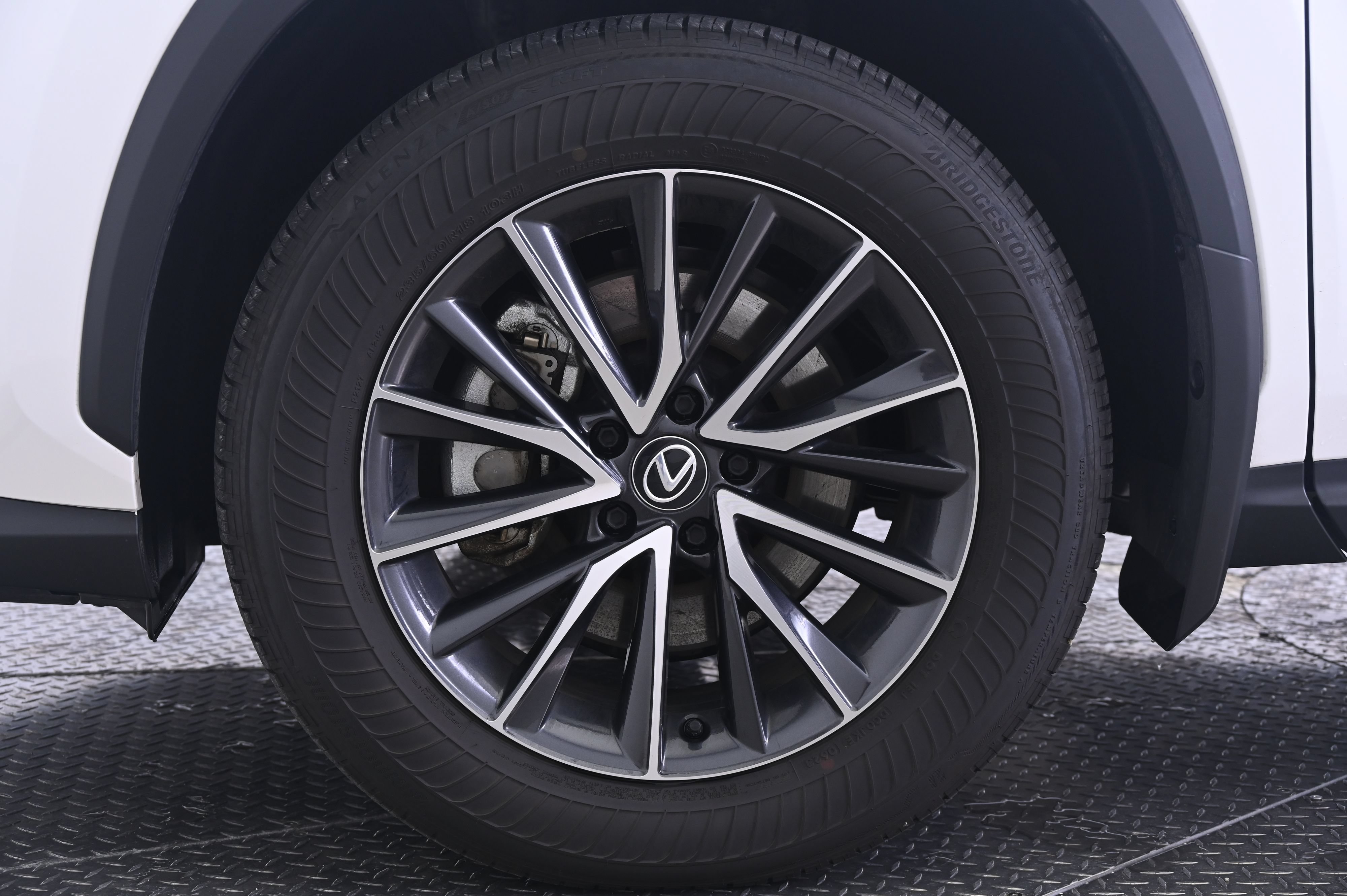 Used 2024 Lexus NX 350h AWD image 11