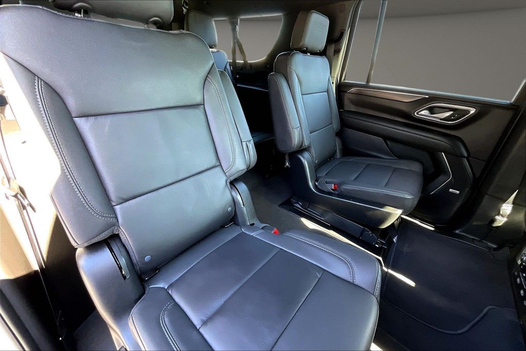 Used 2024 Chevrolet Suburban Z71 w/ Off-Road Capability Package AWD/4WD image 28