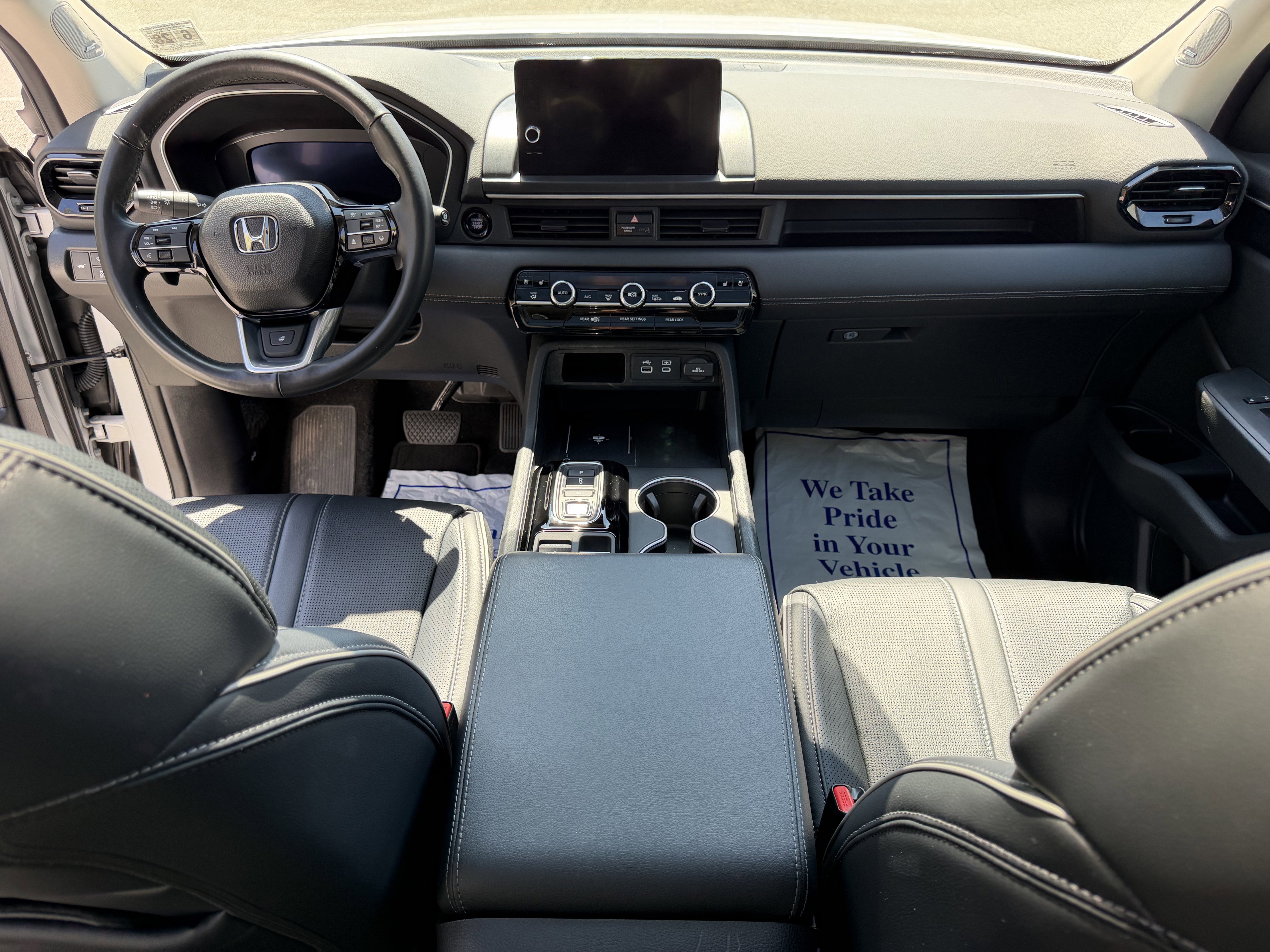 Used 2023 Honda Pilot Elite image 16