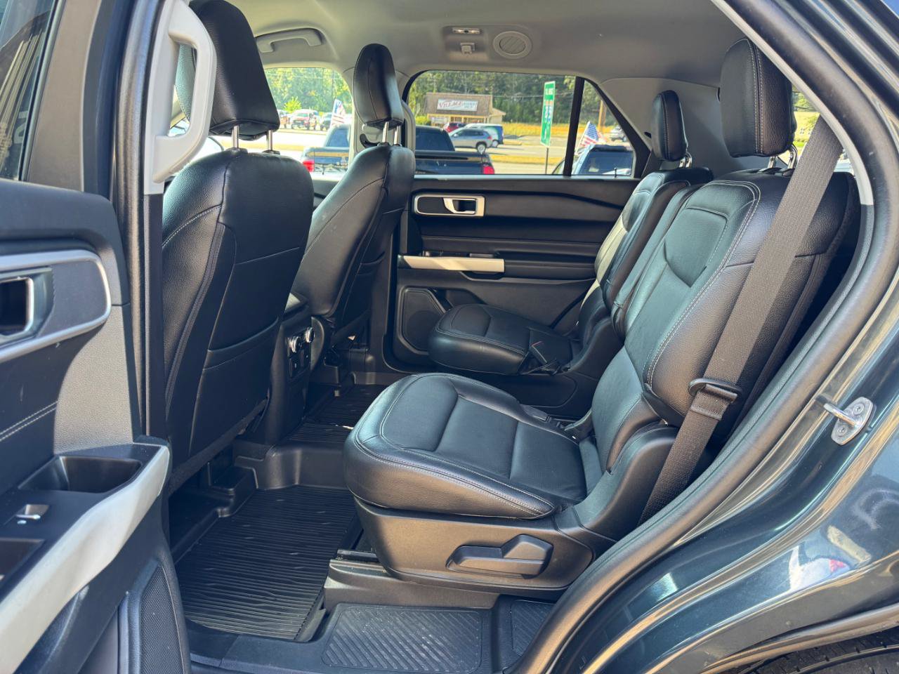 Used 2022 Ford Explorer XLT RWD image 12