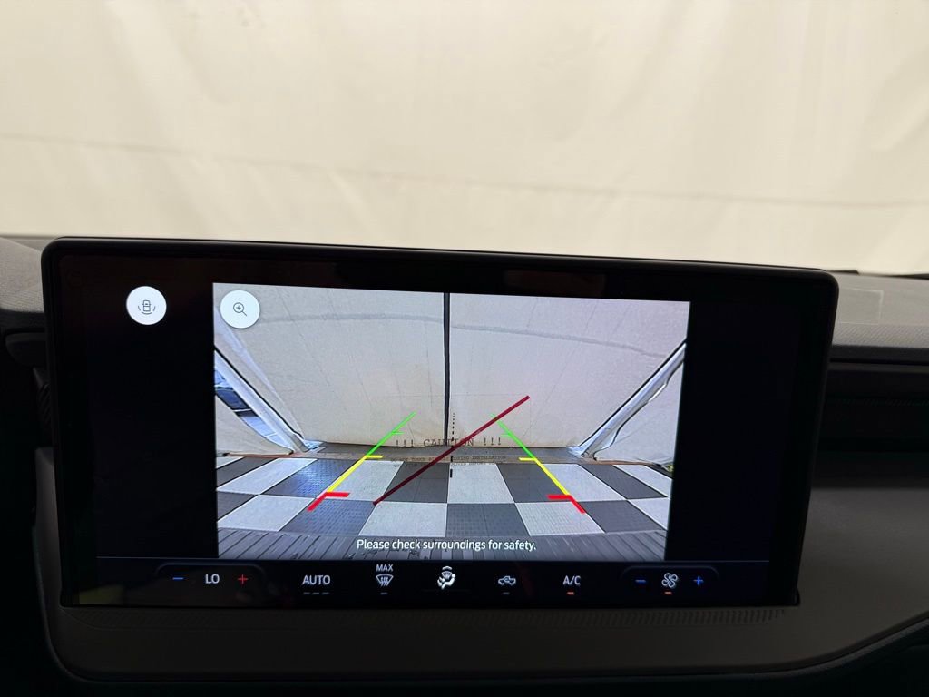 New 2025 Ford Maverick XL image 34