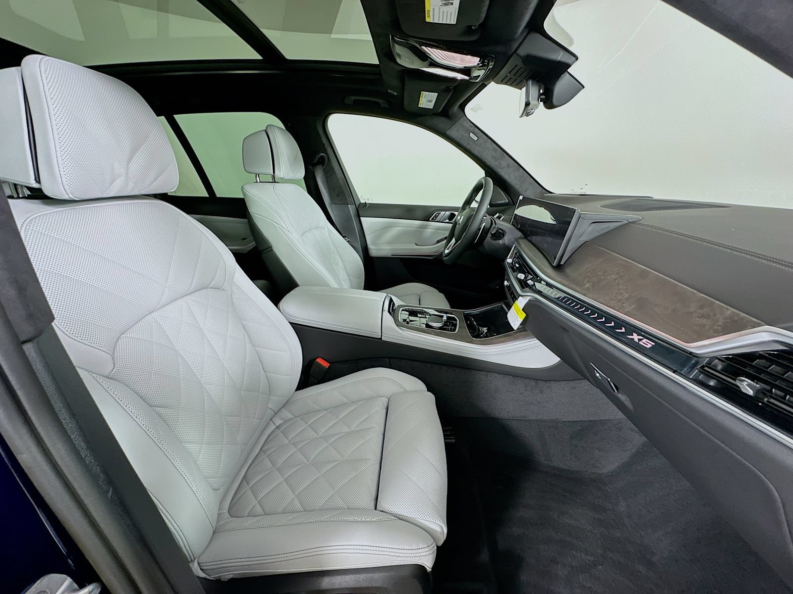 New 2026 BMW X5 xDrive50e AWD/4WD image 43
