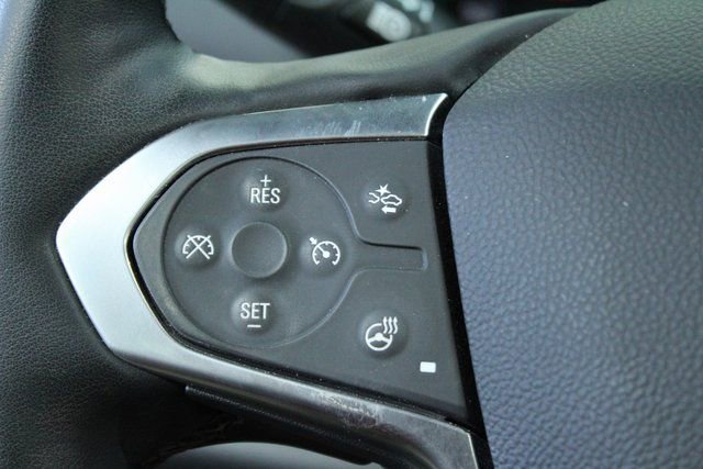 Used 2023 Chevrolet Traverse RS image 23