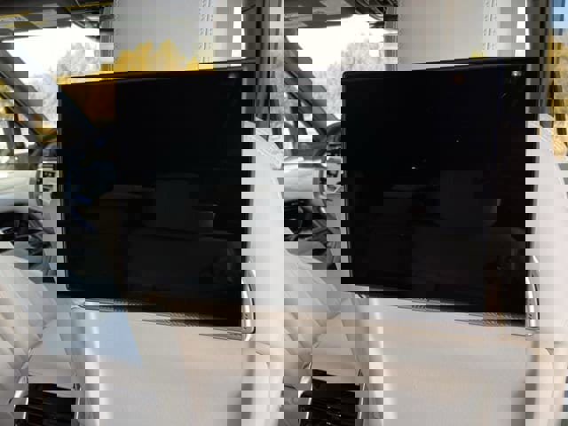 Used 2025 Land Rover Range Rover Long Wheelbase Autobiography image 28