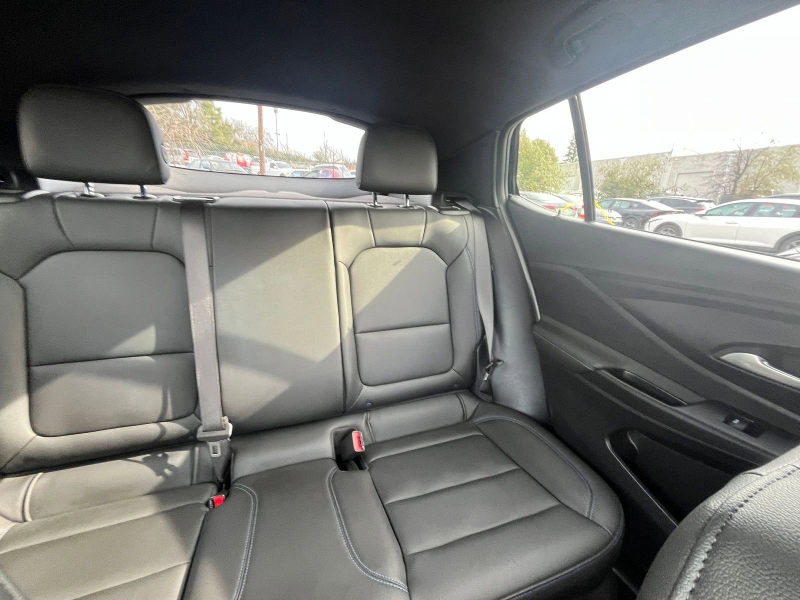 Used 2025 Buick Envista Sport Touring image 35