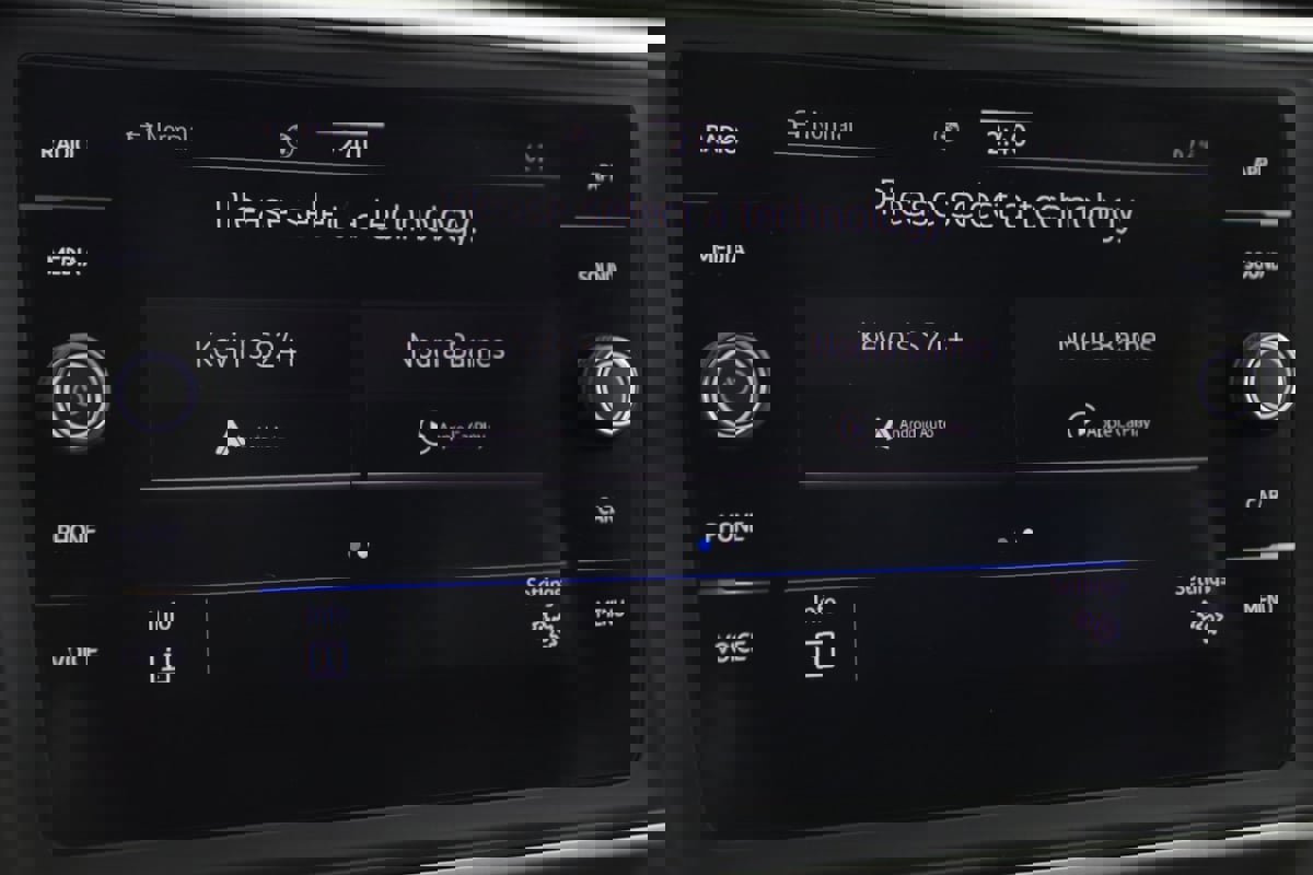 Used 2021 Volkswagen Atlas SE image 34