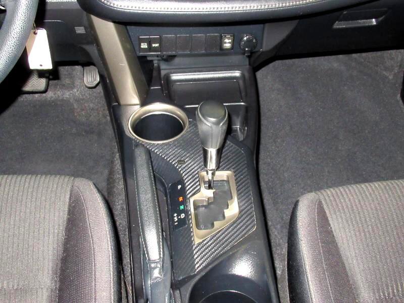Used 2013 Toyota RAV4 XLE image 22