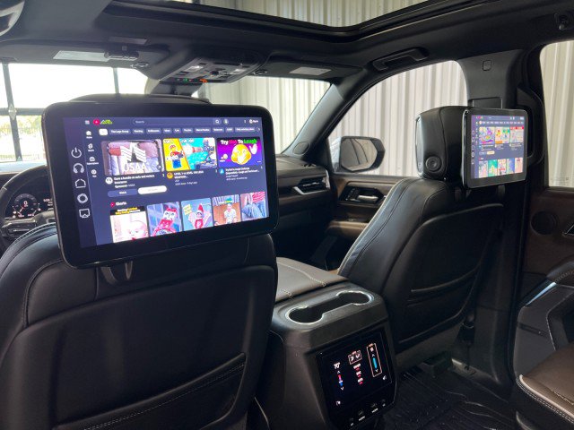 Used 2025 GMC Yukon XL Denali Ultimate w/ LPO, Floor Liner Package image 17