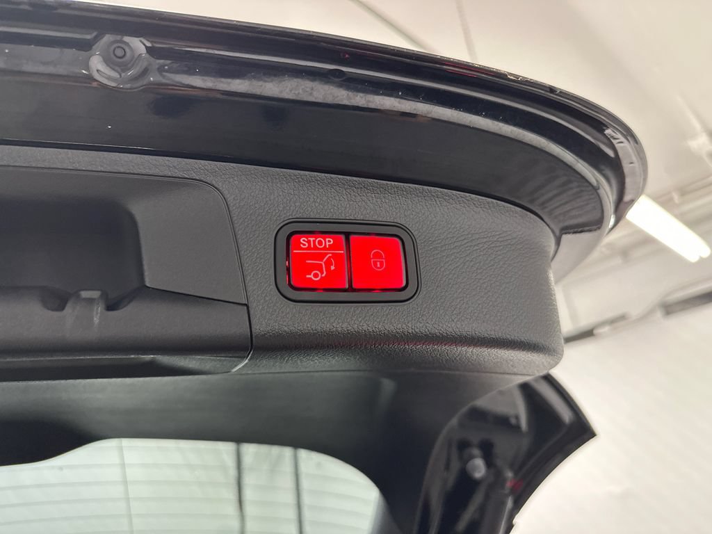 Used 2023 Mercedes-Benz GLA 250 4MATIC w/ Premium Package image 20