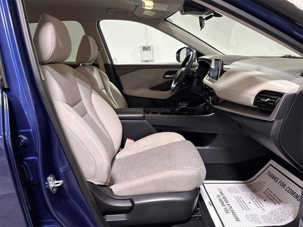 Used 2021 Nissan Rogue SV image 21