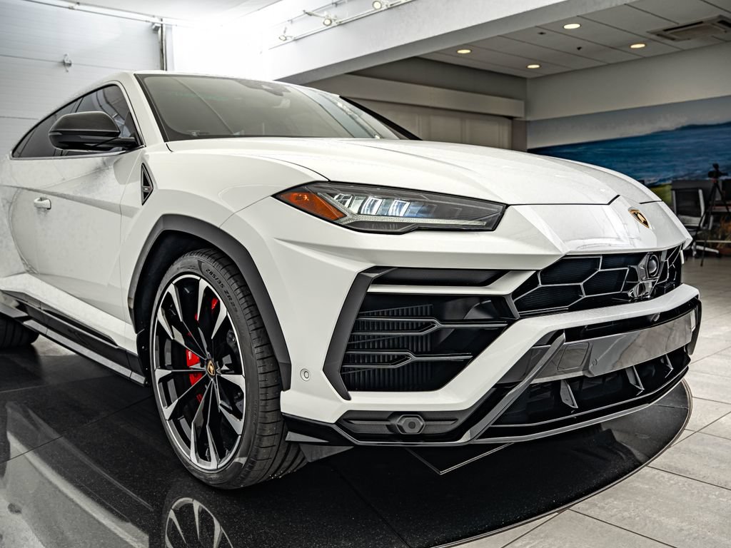 Used 2022 Lamborghini Urus AWD/4WD image 17
