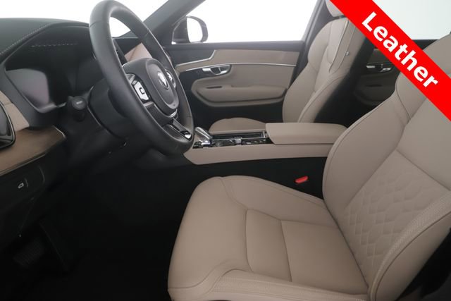 Used 2026 Volvo XC90 B5 Core image 16