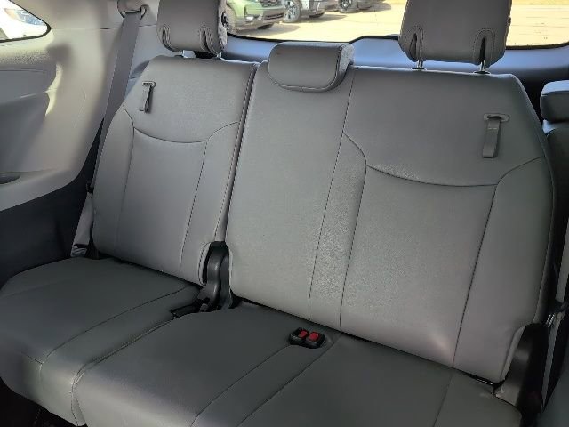 Used 2024 Toyota Sienna XLE image 14