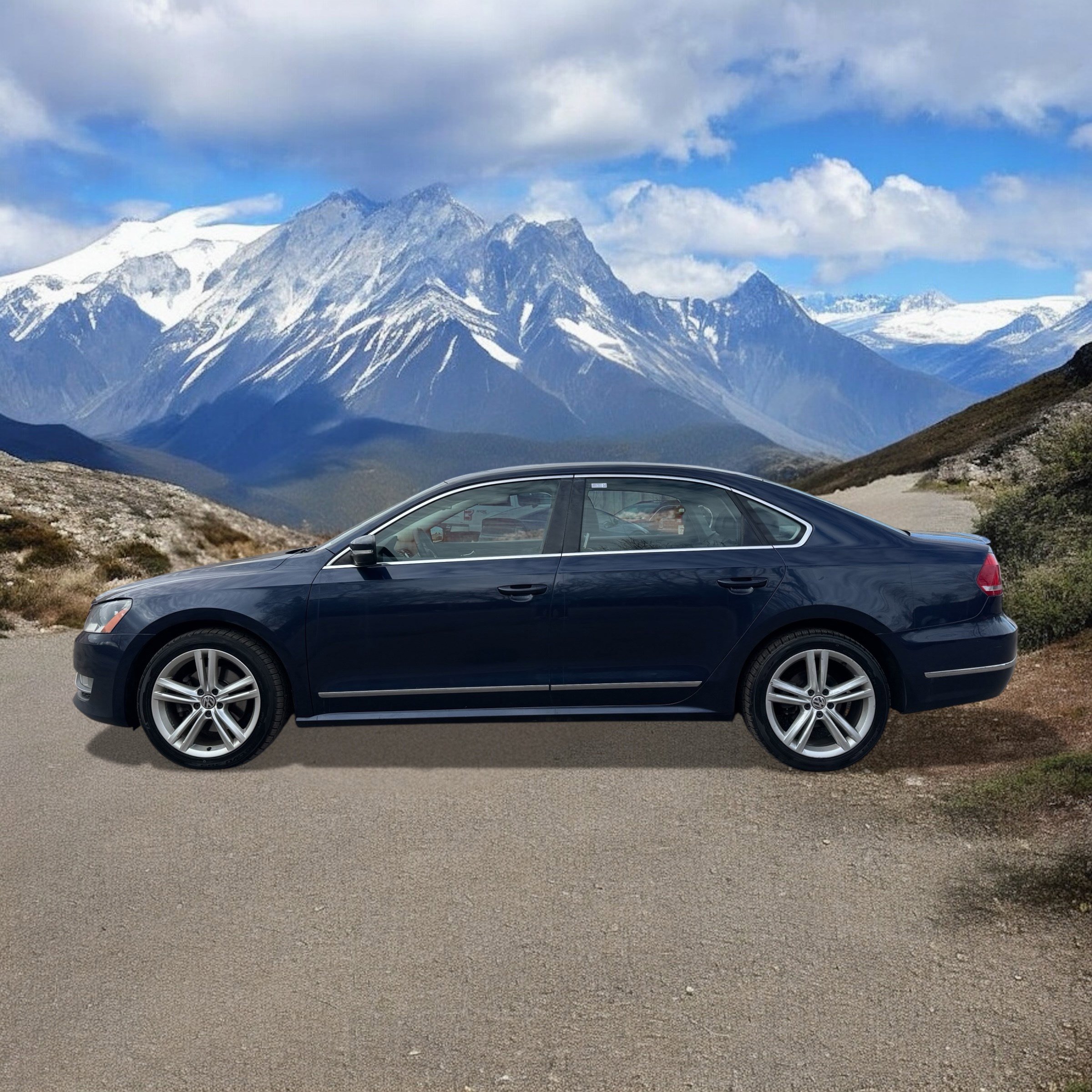 Used 2014 Volkswagen Passat TDI SEL Premium image 2