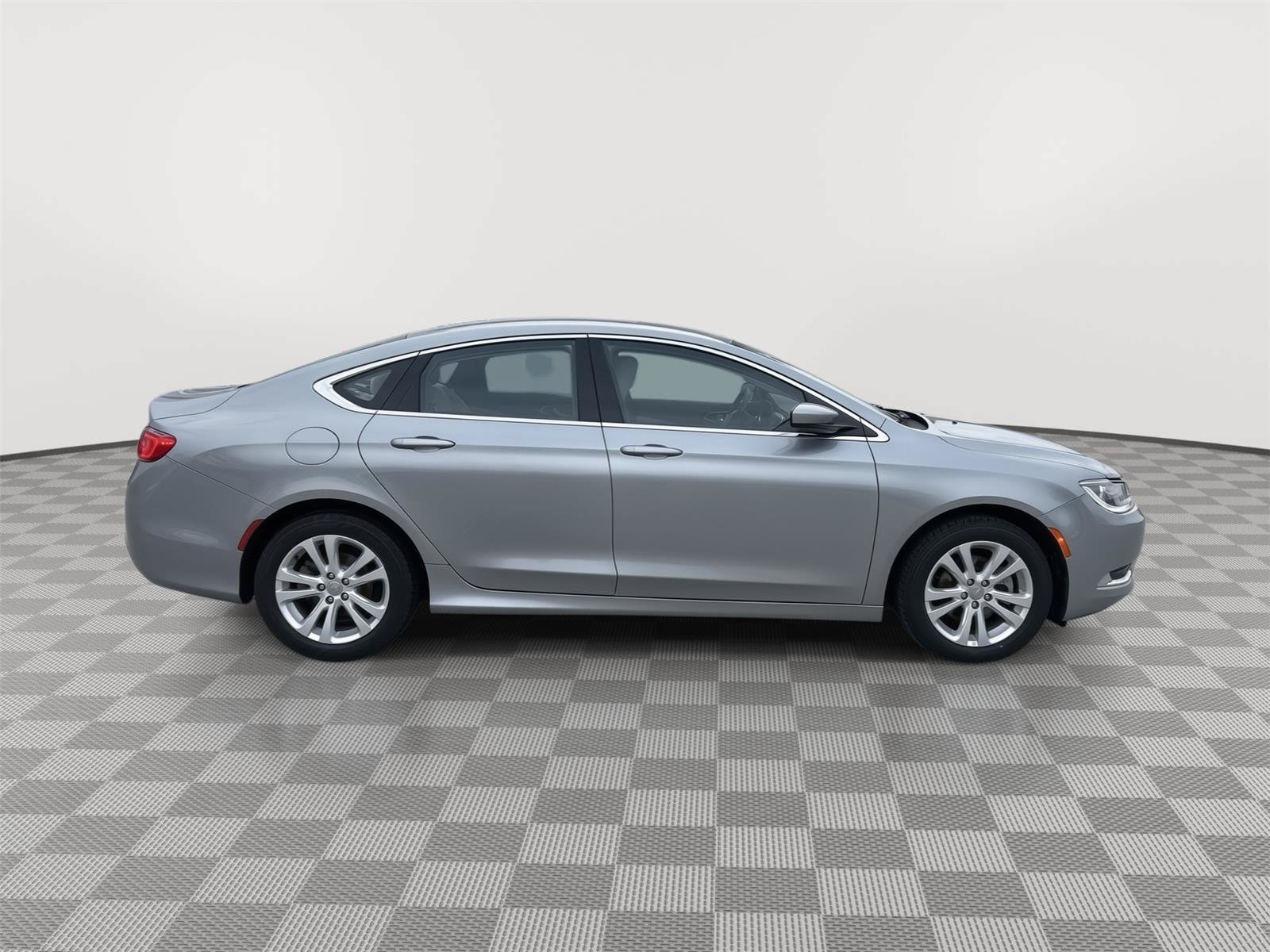 Used 2016 Chrysler 200 Limited FWD image 12