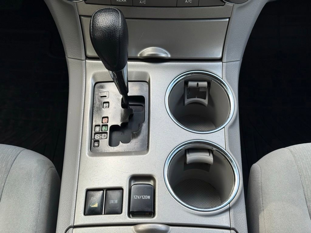 Used 2013 Toyota Highlander Plus AWD/4WD image 15