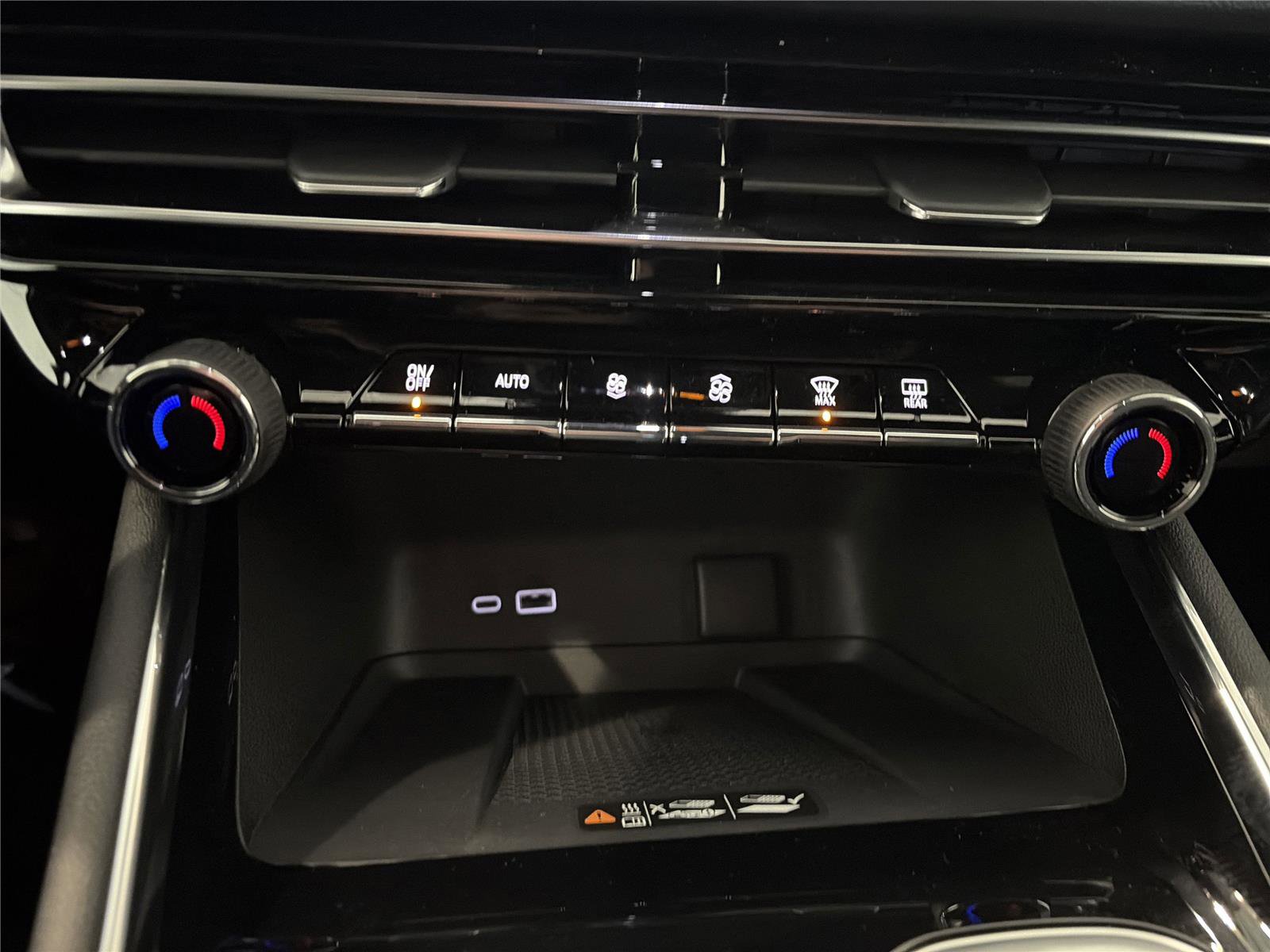 New 2026 Chevrolet Traverse LT w/ Driver Confidence Package image 24