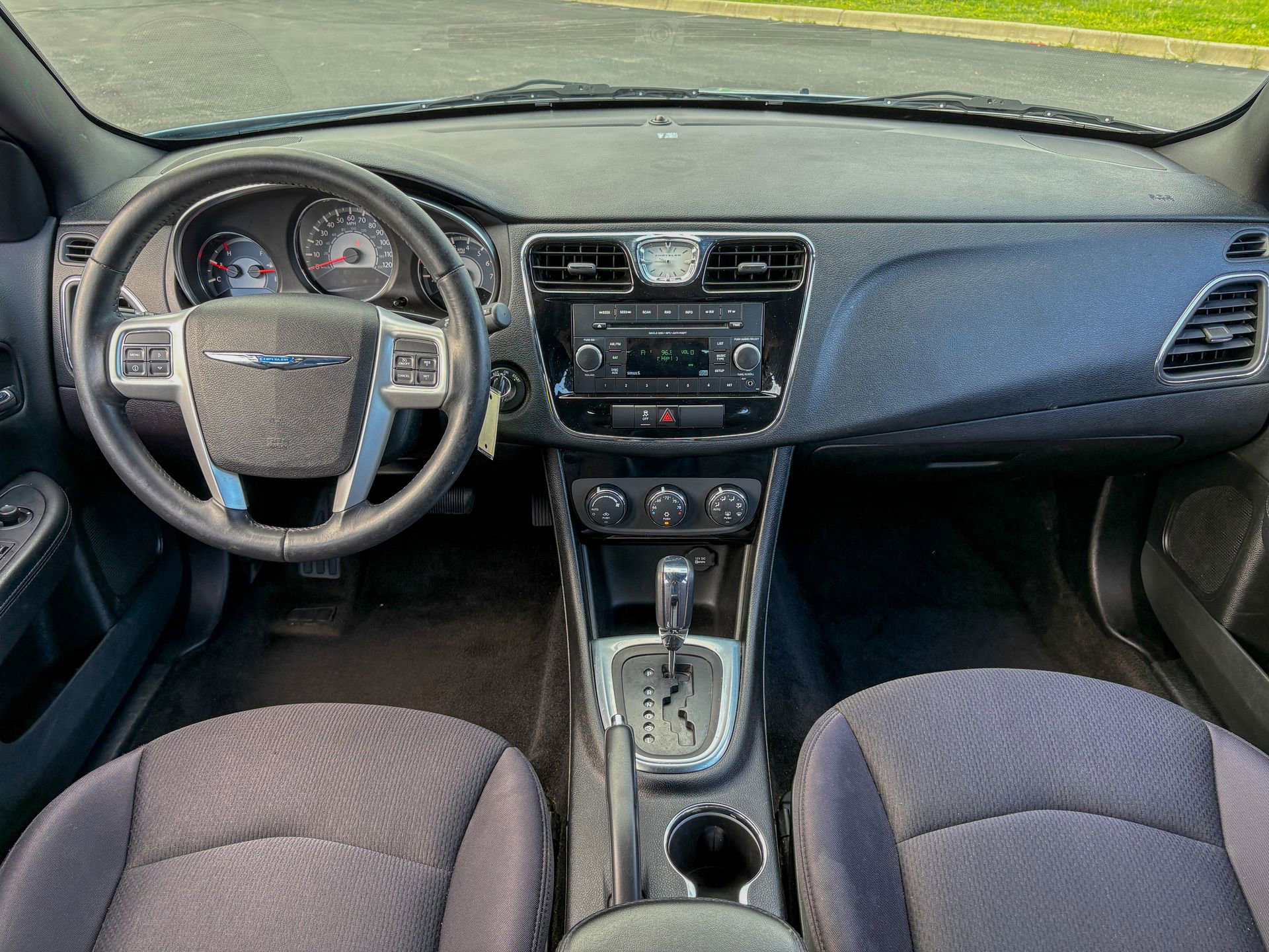 Used 2013 Chrysler 200 Touring image 20