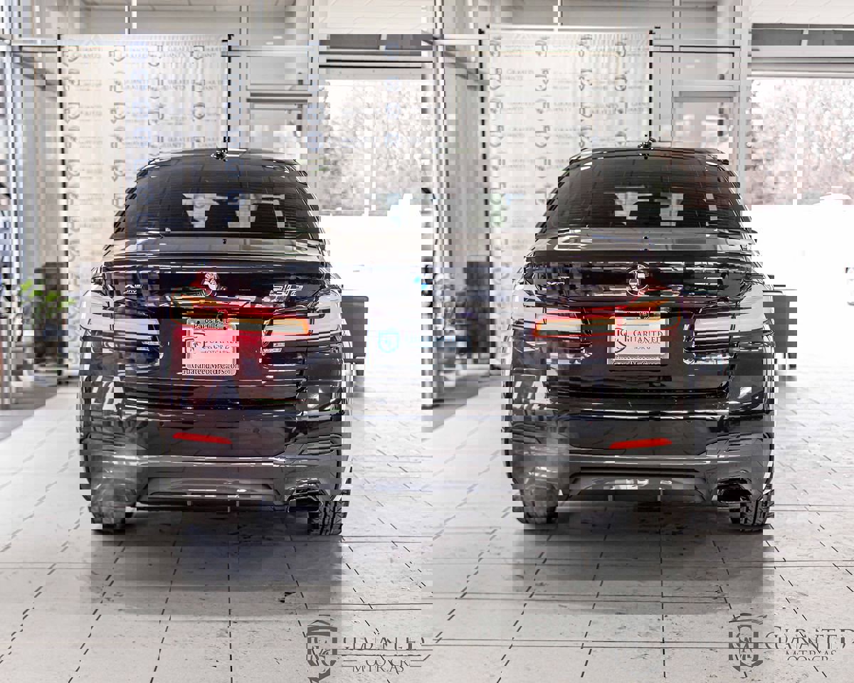 Used 2021 BMW 530e xDrive w/ Executive Package image 13