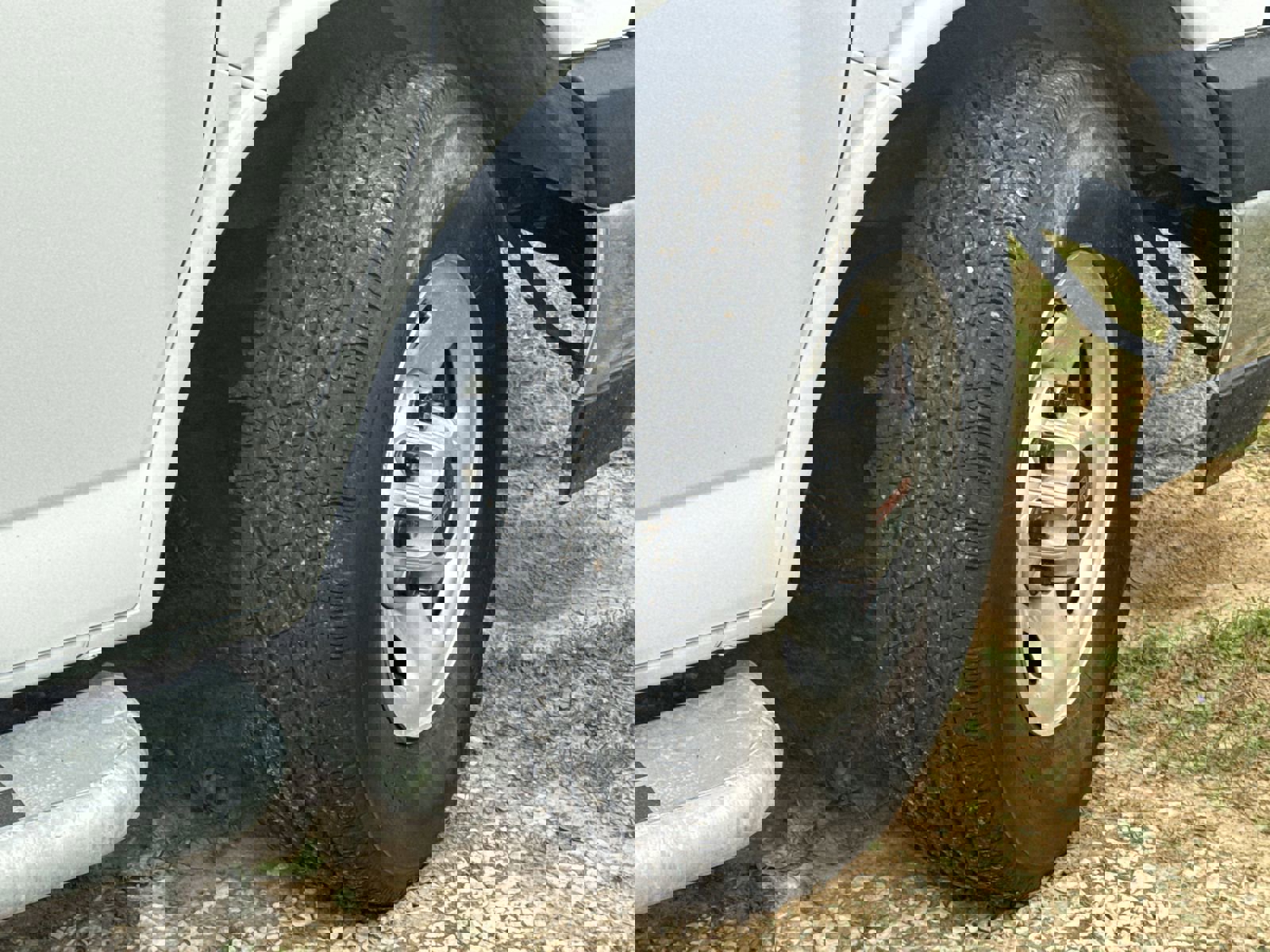 Used 2024 GMC Savana 2500 w/ Driver Convenience Package image 12