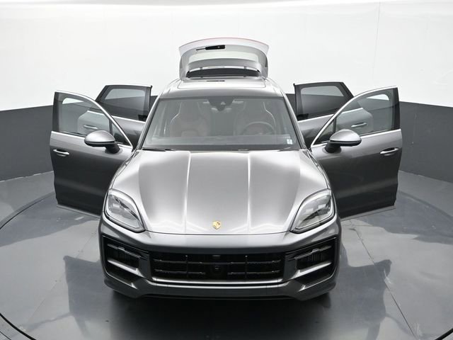 New 2026 Porsche Cayenne S image 34