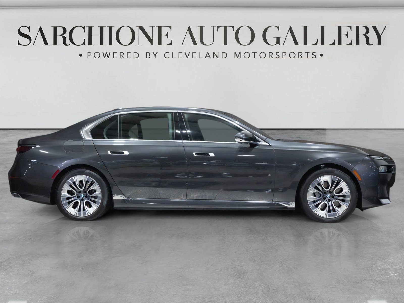 Used 2025 BMW i7 xDrive60 AWD/4WD image 16