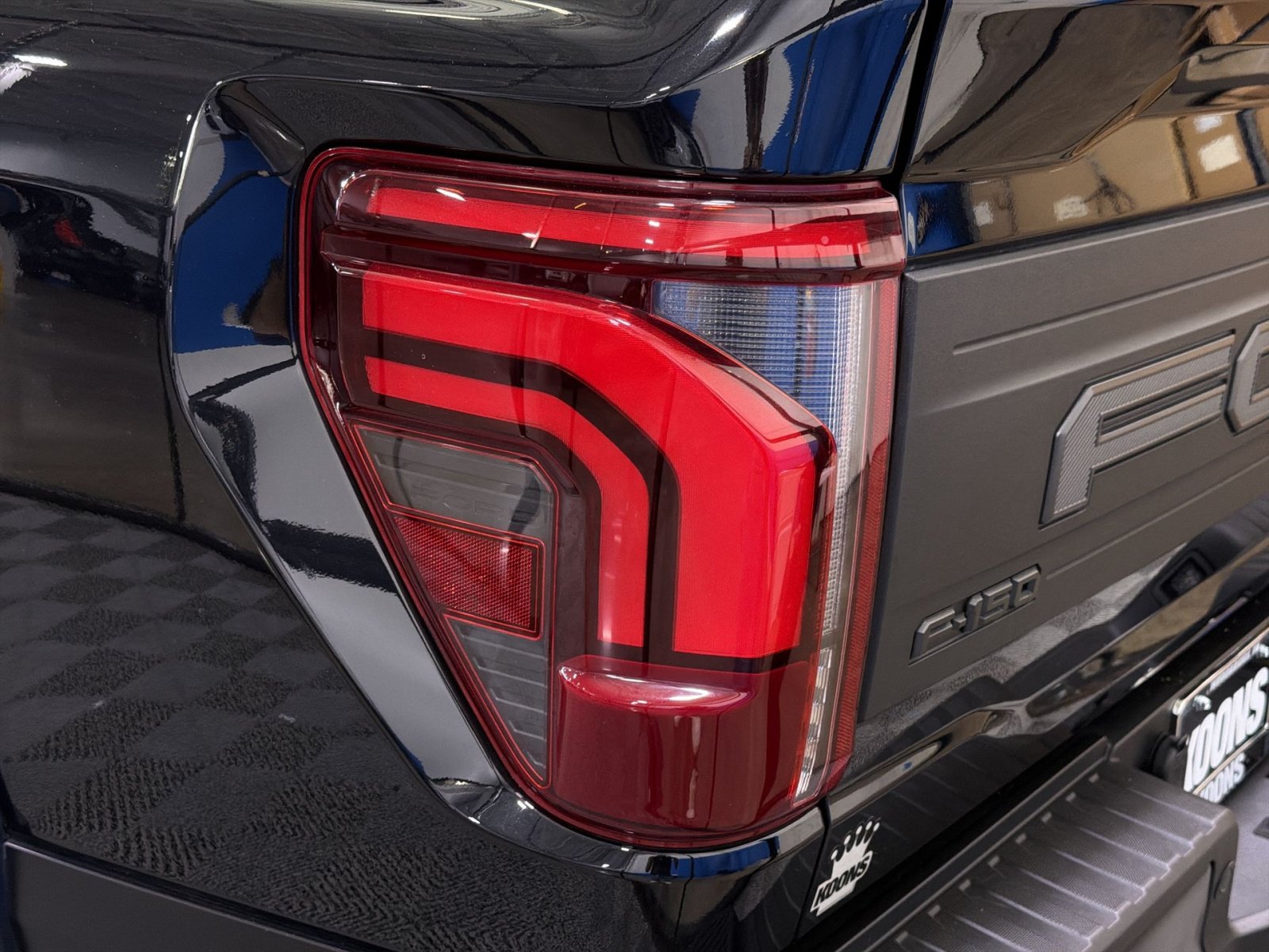 Used 2025 Ford F150 Raptor AWD/4WD image 17