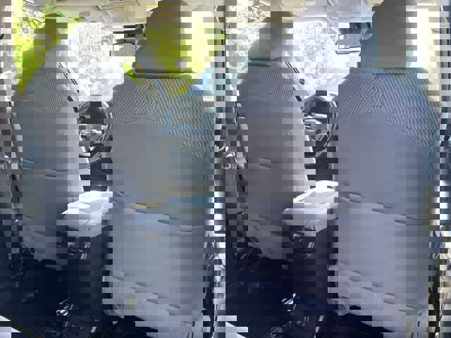 Used 2020 Toyota Highlander LE AWD/4WD image 13