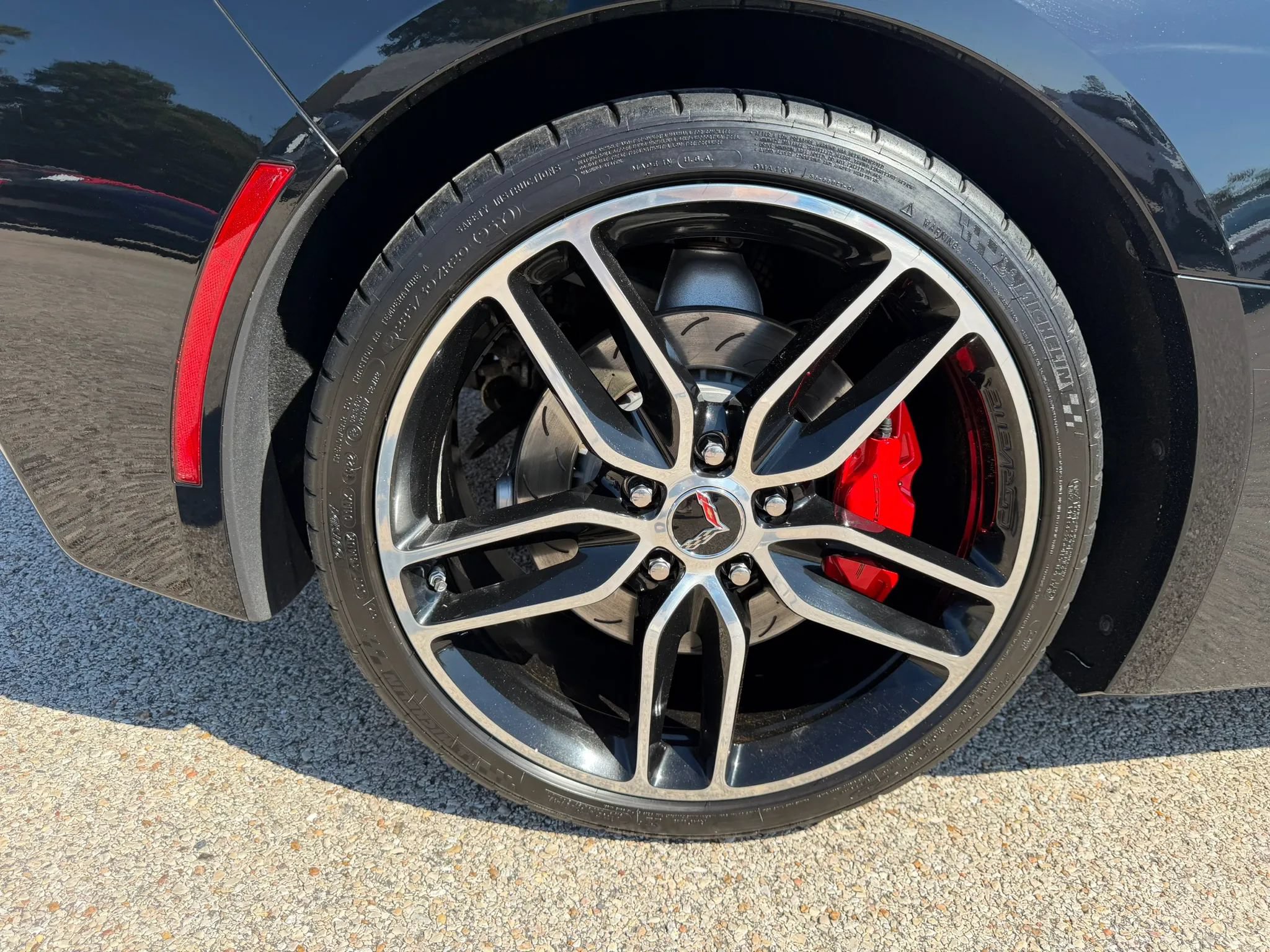 Used 2017 Chevrolet Corvette Stingray Coupe RWD image 16