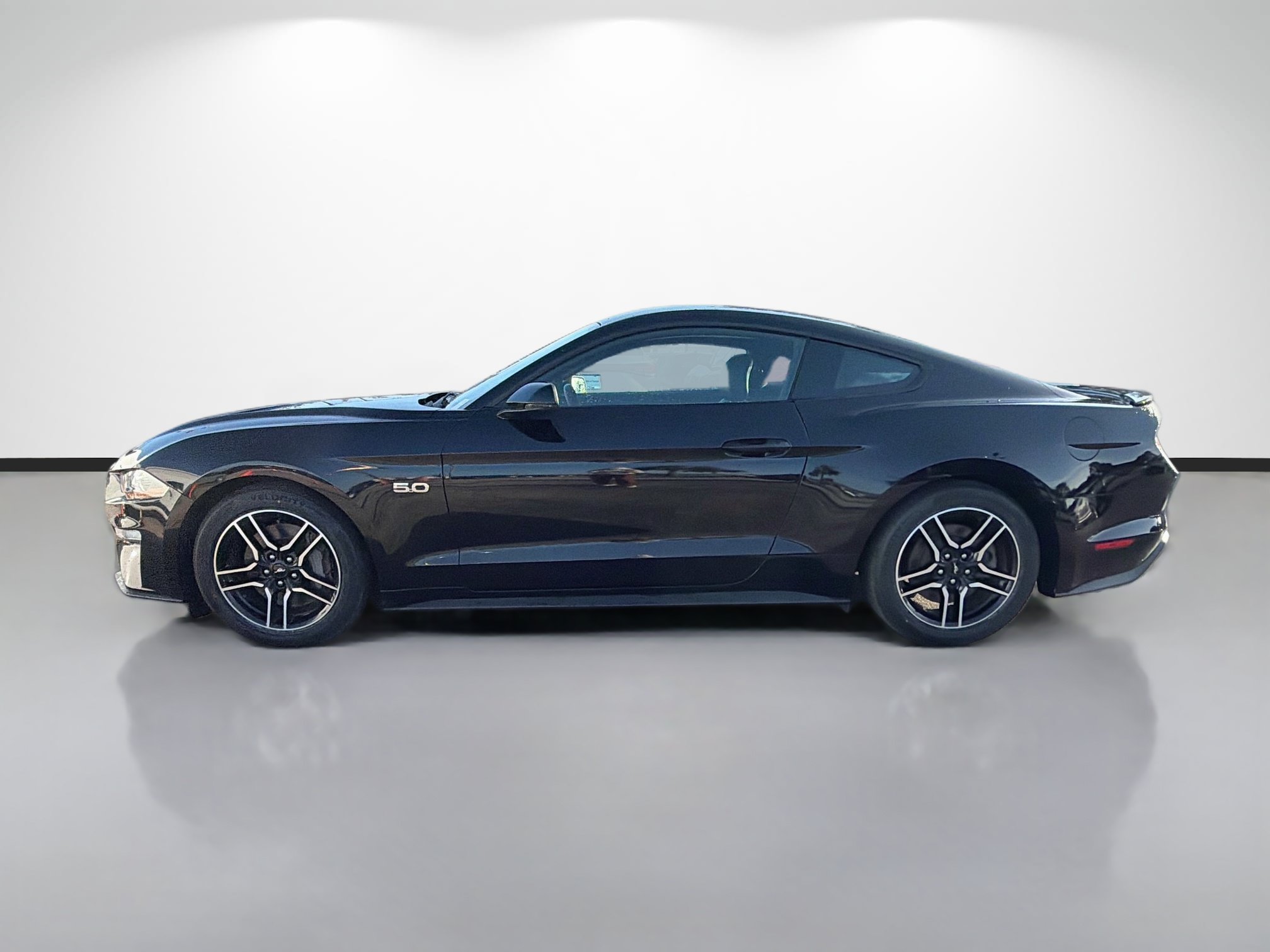 Used 2019 Ford Mustang GT Premium RWD image 6