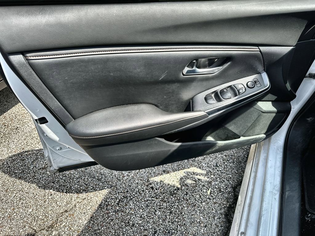 Used 2020 Nissan Sentra SR w/ Trunk Package image 6