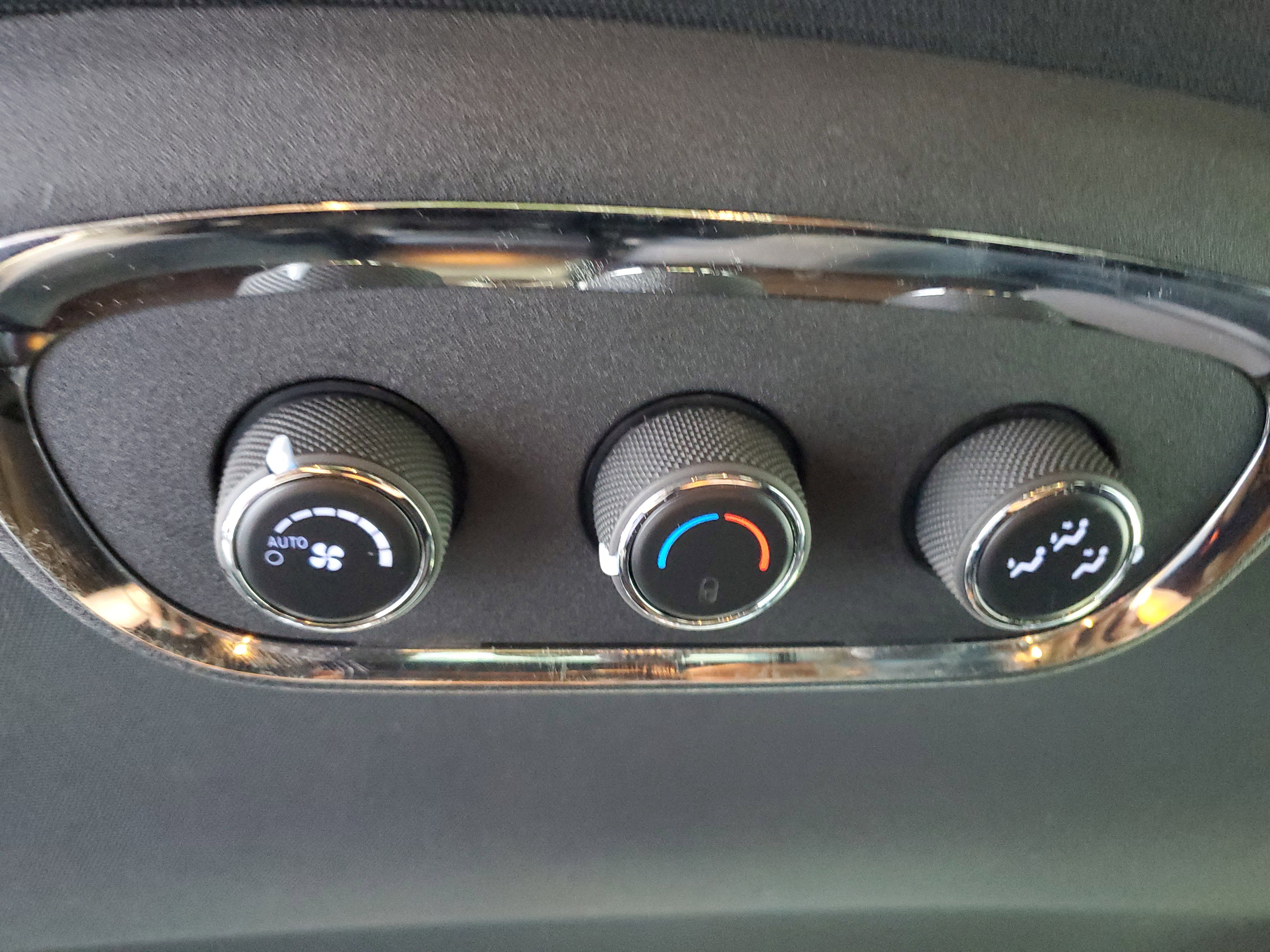 Used 2019 Dodge Durango SXT RWD image 13