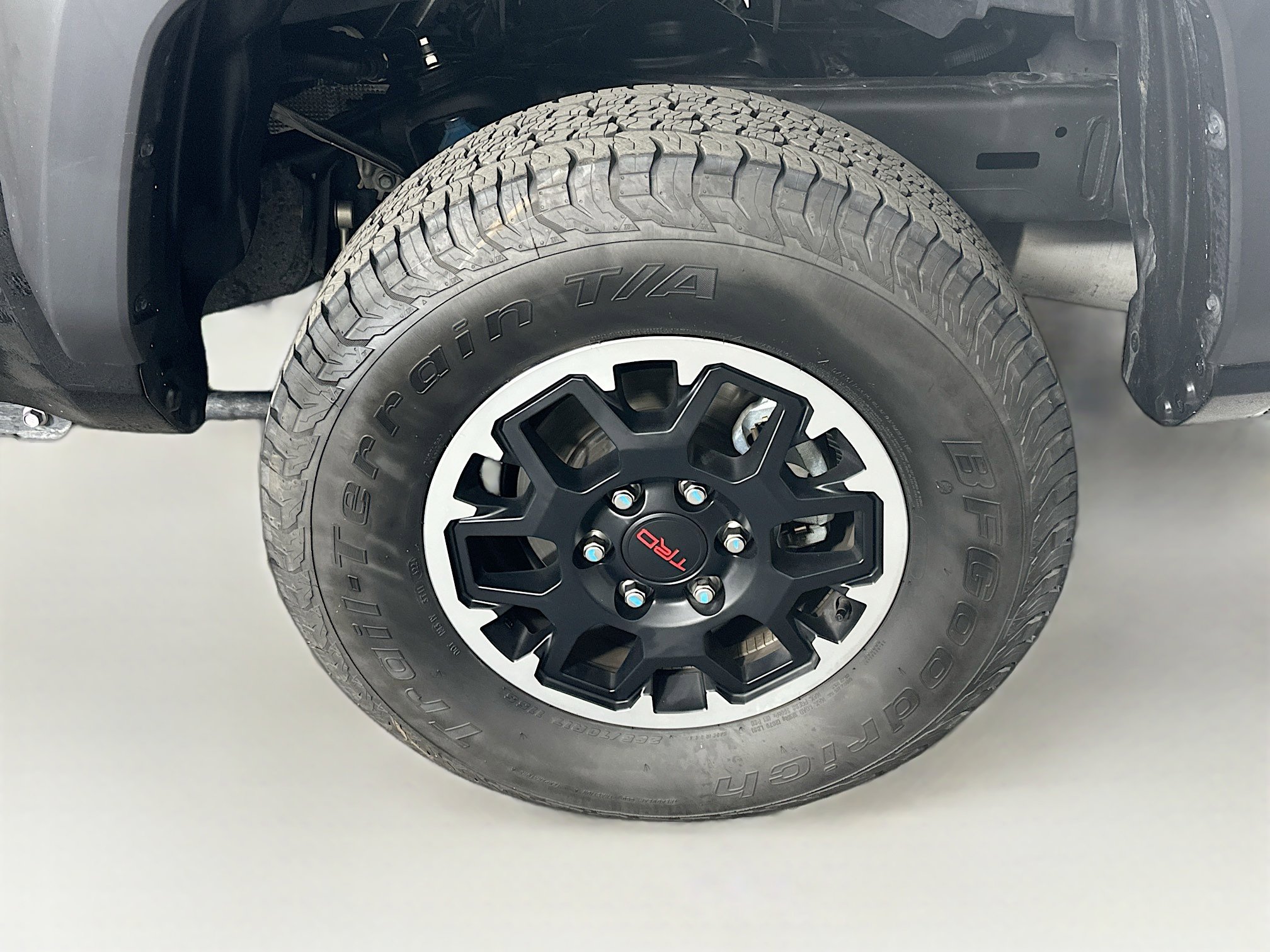 Used 2025 Toyota Tacoma TRD Off-Road image 11
