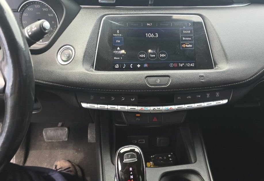 Used 2021 Cadillac XT4 Premium Luxury image 10