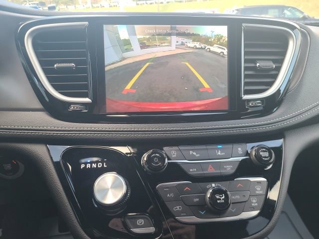 New 2026 Chrysler Pacifica Select image 15