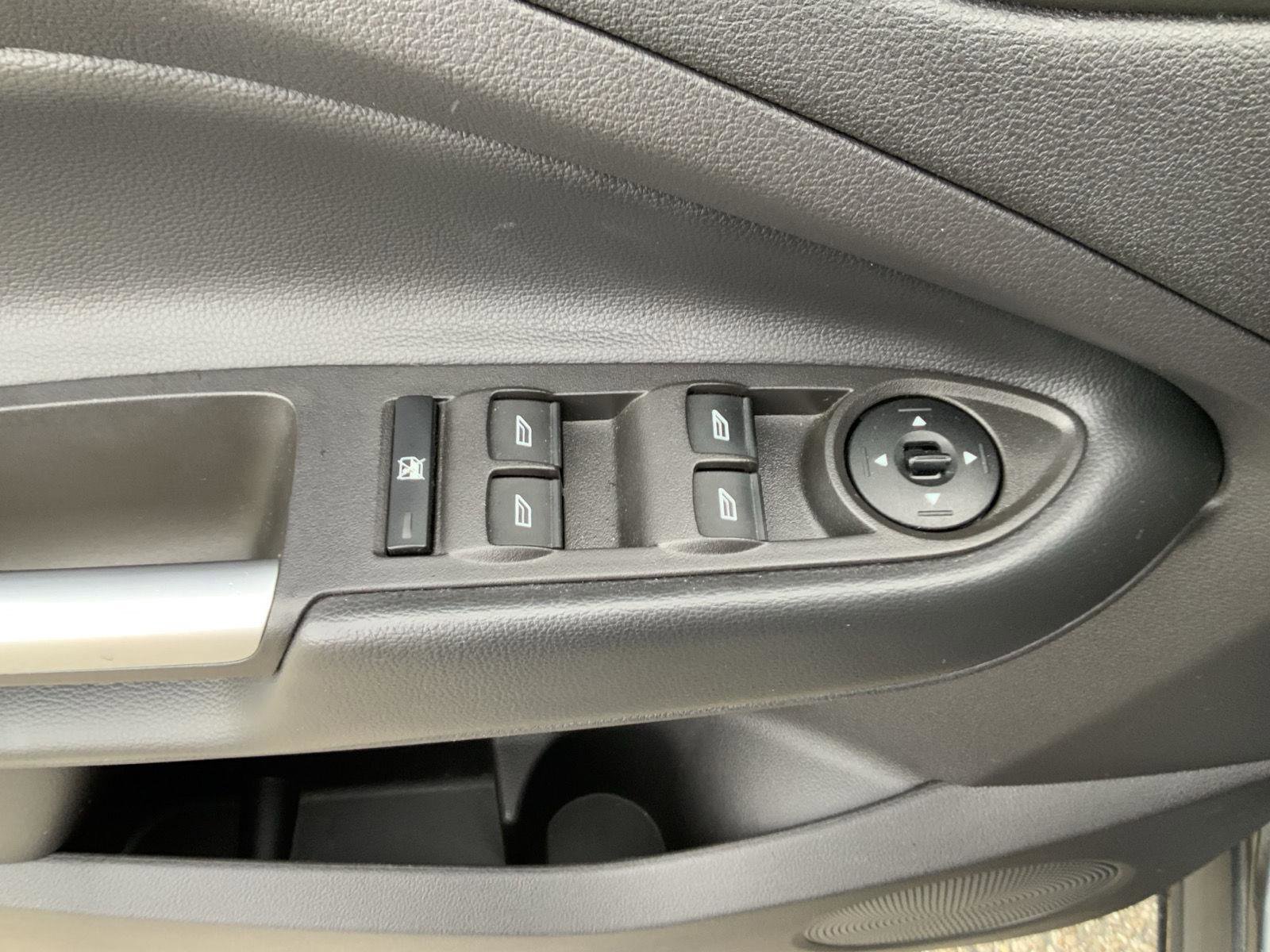 Used 2018 Ford Escape SEL image 25