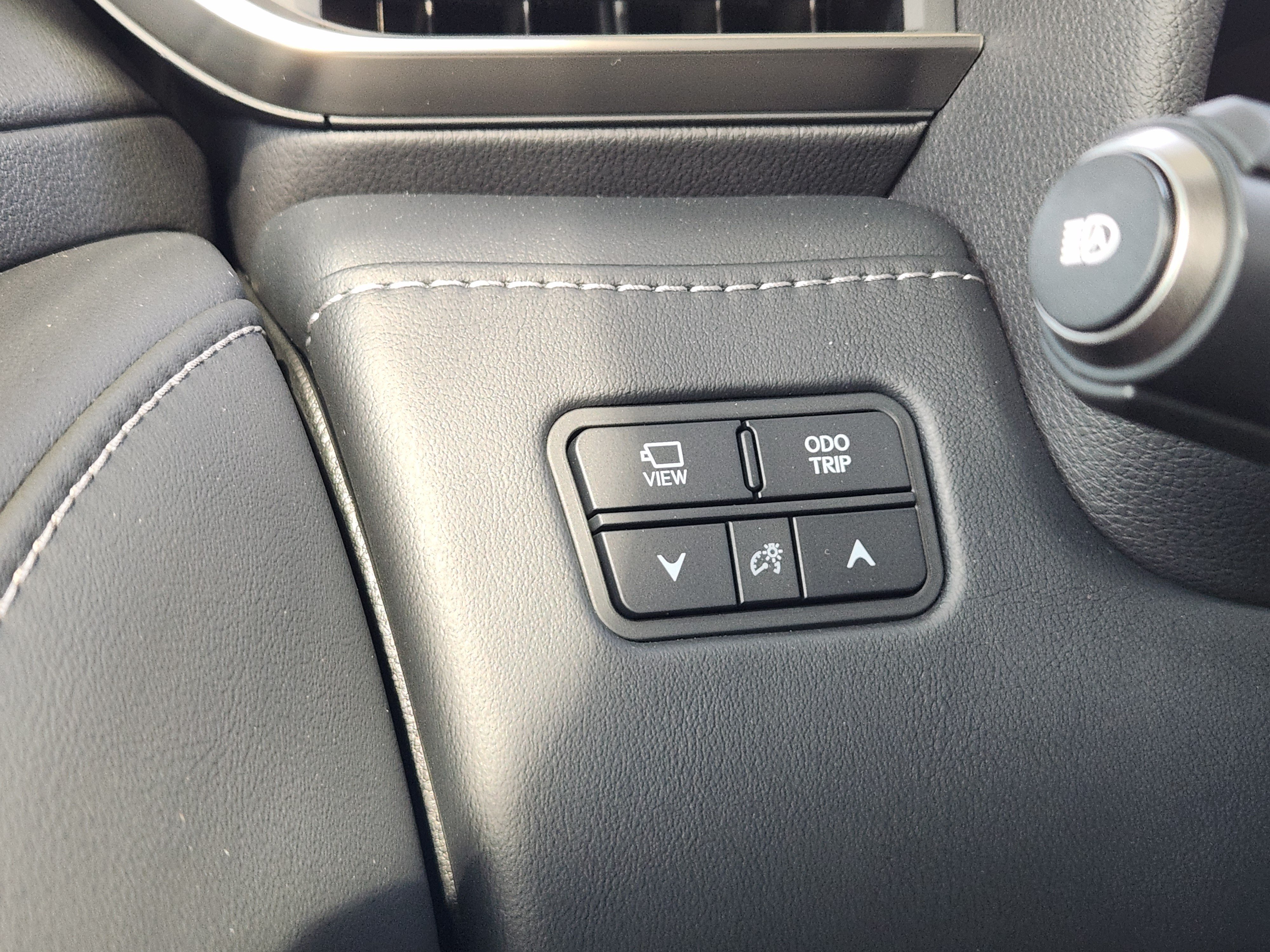 New 2026 Lexus LX 600 4WD w/ Luxury Package image 18