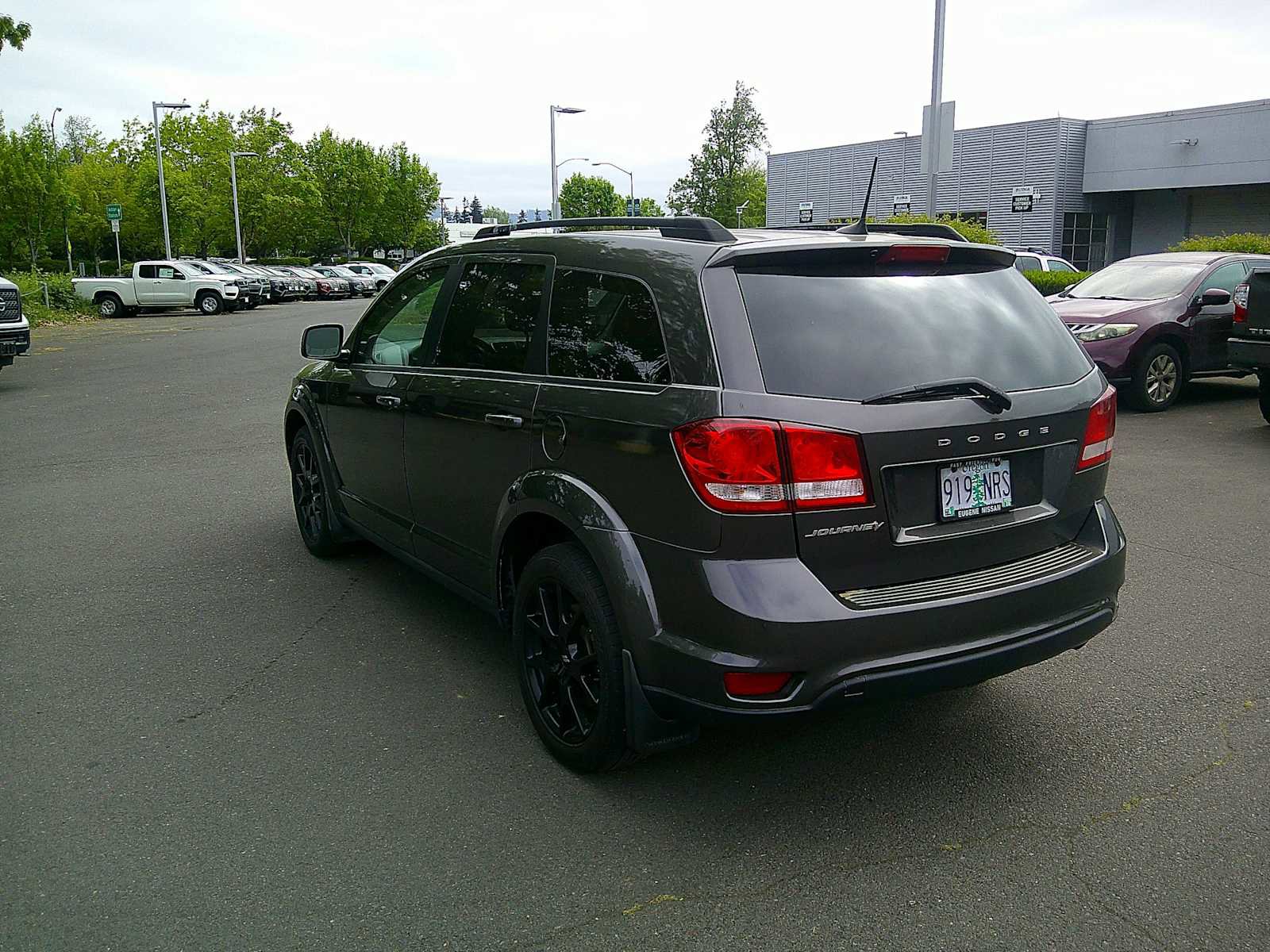 Used 2019 Dodge Journey SE w/ Premium Group FWD image 3