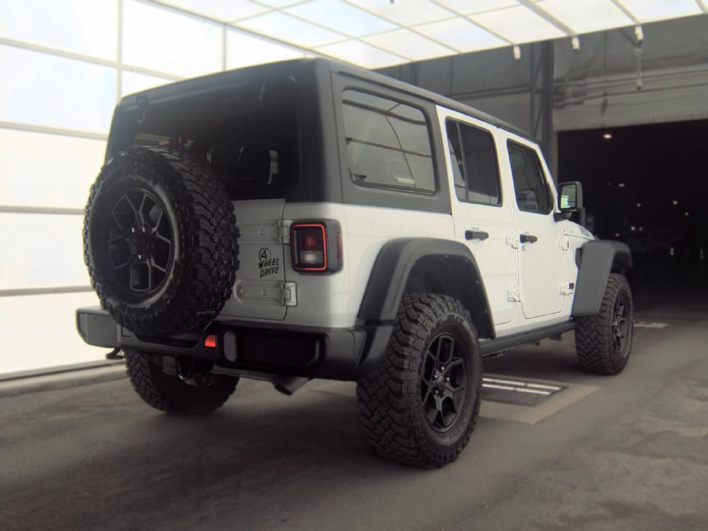 Used 2024 Jeep Wrangler Unlimited Sport AWD/4WD image 2
