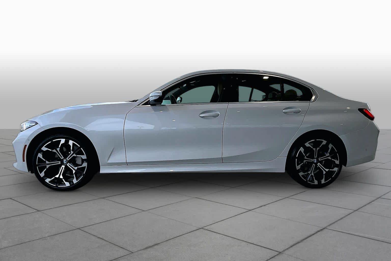 Used 2026 BMW 330i Sedan RWD image 32