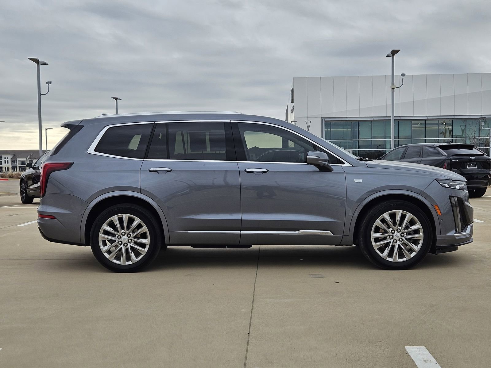 Used 2021 Cadillac XT6 Premium Luxury image 7