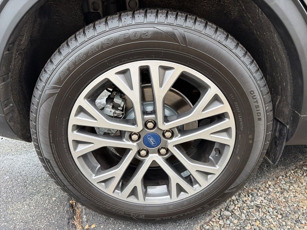 Used 2022 Ford Escape SEL image 46