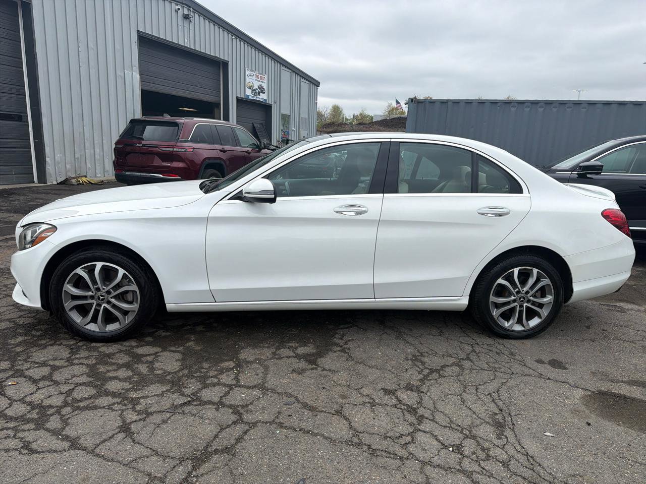 Used 2018 Mercedes-Benz C 300 4MATIC Sedan image 2